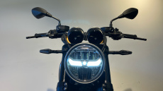BMW R12 (24MY)